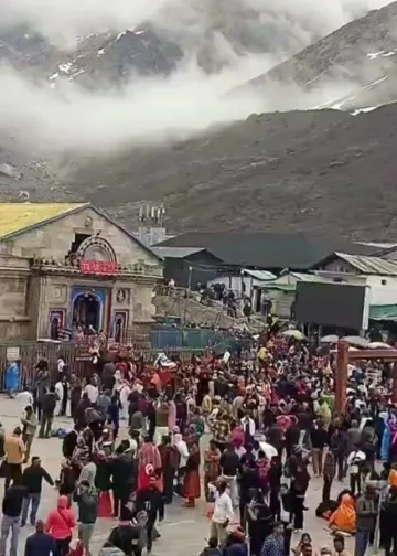 केदारनाथ में चीरबासा हेलीपैड के पास बड़ा हादसा; एक की मौत, रोकी गई पैदल यात्रा, Uttarakhand Hindi News