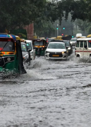 एमपी में कल का मौसम; 40 की स्पीड से चलेंगी हवाएं, कहां-कहां भारी बारिश की चेतावनी?, Madhya-pradesh Hindi News