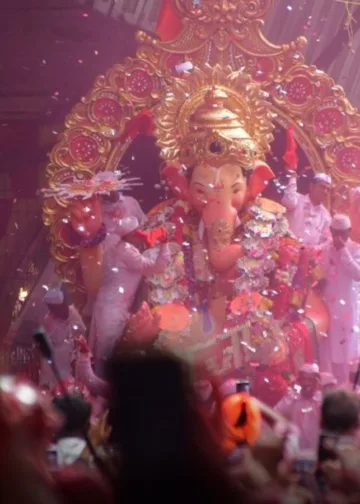इंदौर में गणेश उत्सव जुलूस में नाबालिग की चाकू मारकर हत्या, डांस करने को लेकर हुआ था विवाद, Madhya-pradesh Hindi News