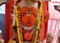 शक्ति काम ना आई तो भक्ति; उज्जैन में हिल नहीं रहे हनुमान जी को अब मनाने की कोशिशें, VIDEO, Madhya-pradesh Hindi News