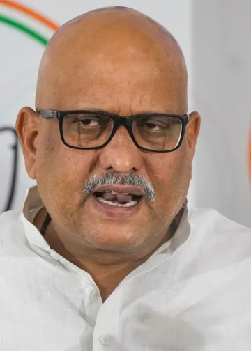 कॉरिडोर के नाम पर वृंदावन का विनाश करेगी यूपी सरकार, मथुरा में सीएम योगी पर अजय राय ने साधा निशाना, Uttar-pradesh Hindi News