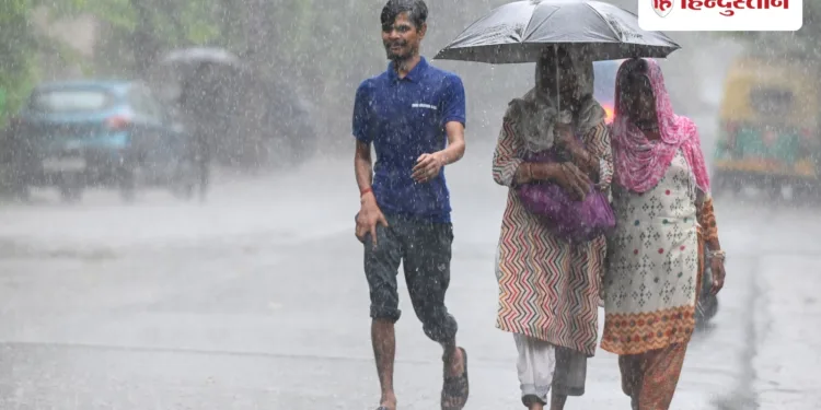 UP Weather 5 September: पूर्वी यूपी में बारिश थमने से चढ़ा पारा, पश्चिम में जमकर बरस रहे बादल, Uttar-pradesh Hindi News