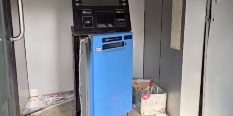 मंदसौर के गरोठ में ATM काटकर 6 लाख चोरी, मास्टरमाइंड समेत 3 गिरफ्तार, एक फरार, मध्य प्रदेश वीडियो न्यूज
