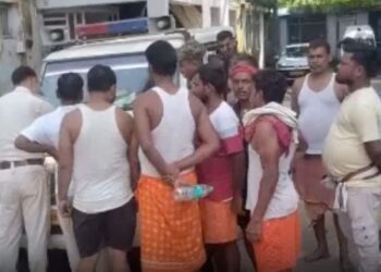 बेगूसराय में बाढ़ के पानी में डूबने से 65 वर्षीय बुजुर्ग की मौत, घर से निकलते समय हुआ हादसा, बिहार वीडियो न्यूज