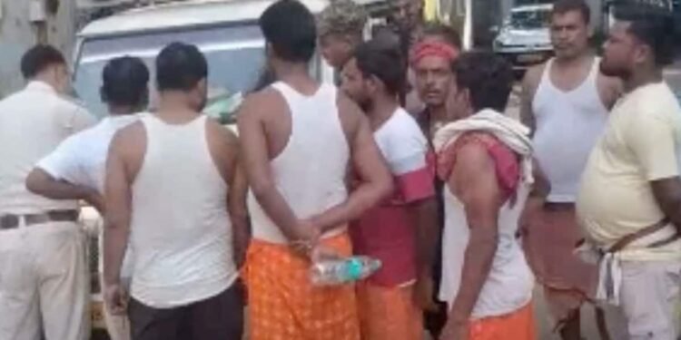 बेगूसराय में बाढ़ के पानी में डूबने से 65 वर्षीय बुजुर्ग की मौत, घर से निकलते समय हुआ हादसा, बिहार वीडियो न्यूज