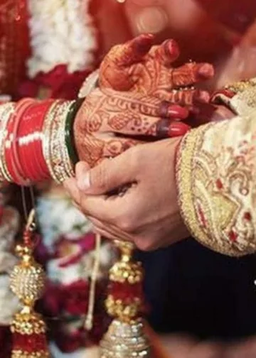 प्रशासन से कहा ‘सिर्फ सगाई होगी’, टीम के जाते ही कर दी शादी! इंदौर में बाल विवाह पर 9 पर FIR, Madhya-pradesh Hindi News