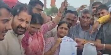 उज्जैन के नागदा में रेलवे ट्रैक के लिए जमीन अधिग्रहण का विरोध, 4 गुना मुआवजे की मांग पर किसान धरने पर, मध्य प्रदेश वीडियो न्यूज