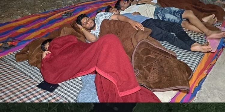 मंदसौर में फीस वृद्धि के खिलाफ छात्रों का हल्लाबोल, देर रात तक कॉलेज गेट पर जारी रहा धरना, मध्य प्रदेश वीडियो न्यूज