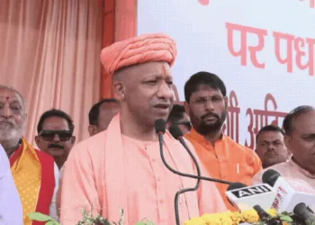 मथुरा-वृंदावन में भी तैयार हो अयोध्या-काशी जैसा भव्य परिसर, जन्माष्टमी पर ब्रज से बोले योगी, Uttar-pradesh Hindi News