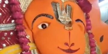 उज्जैन में 3 दिन बाद भी नहीं हटी हनुमान प्रतिमा, निगम की टीम रही नाकाम; श्रद्धालुओं ने की आरती, मध्य प्रदेश वीडियो न्यूज