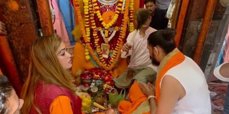 उज्जैन में सड़क के बीच खड़े हनुमान की मूर्ति पर विवाद, साध्वी हर्षा रिछारिया ने जताया विरोध, मध्य प्रदेश वीडियो न्यूज