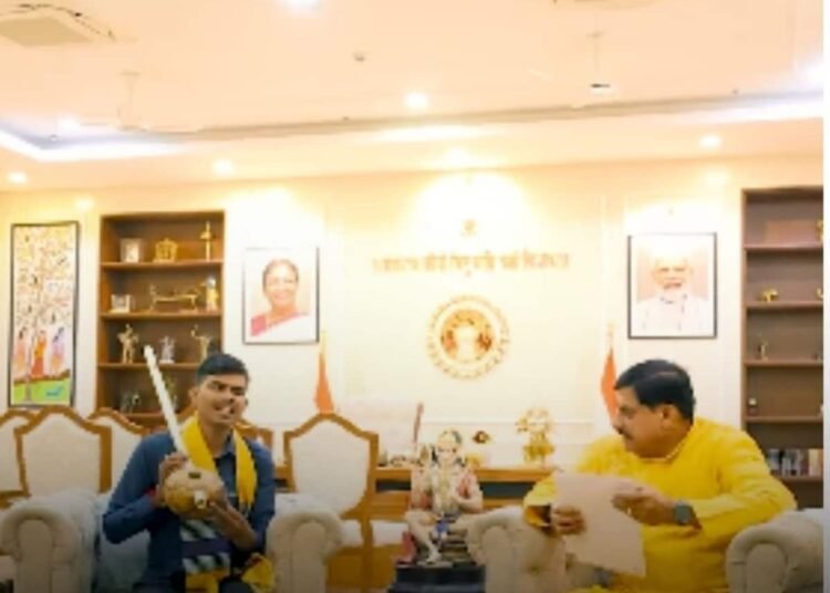 ‘हनुमान अंश’ के गायक सुनील लोधी से मिले CM मोहन यादव, हर मदद का दिया भरोसा, मध्य प्रदेश वीडियो न्यूज