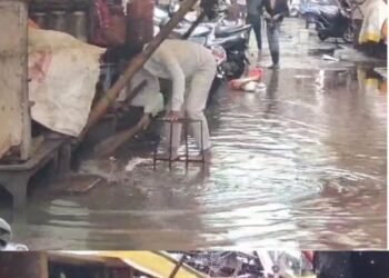 मुरैना में चंद मिनट की बारिश से लोहिया, सदर और सर्राफा बाजार जलमग्न, जन्माष्टमी से पहले बढ़ी चिंता, मध्य प्रदेश वीडियो न्यूज