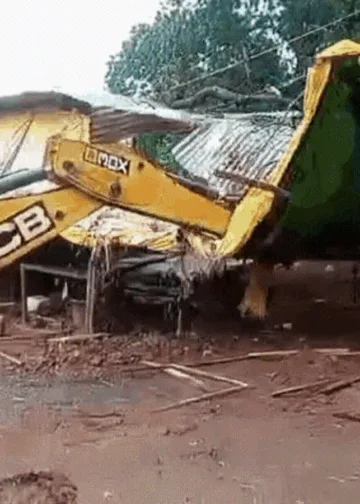 MP के आगर-मालवा में गणेश चतुर्थी पर मीट बेचना पड़ा महंगा, 3 दुकानों पर चला बुलडोजर, Madhya-pradesh Hindi News
