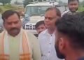 शिवपुरी के पिछोर में जनाक्रोश रैली के प्रचार पर विवाद, युवाओं ने नेताओं से की तीखी बहस; ‘30 साल से कहां थे?’ पूछा, मध्य प्रदेश वीडियो न्यूज