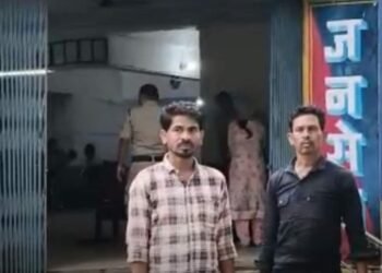 डिंडोरी में गार्ड की नौकरी के नाम पर 27-27 हजार लेने का आरोप, 8 महीने से भटक रहे युवा, मध्य प्रदेश वीडियो न्यूज