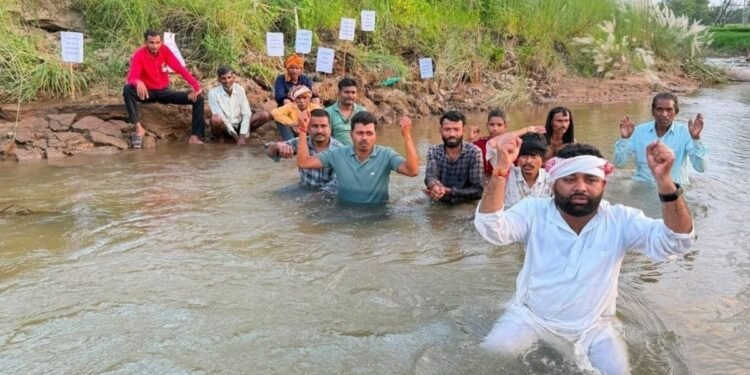 सिंगरौली में विस्थापित ग्रामीणों का अनिश्चितकालीन जल सत्याग्रह, 11 सूत्रीय मांगों को लेकर आंदोलन, मध्य प्रदेश वीडियो न्यूज