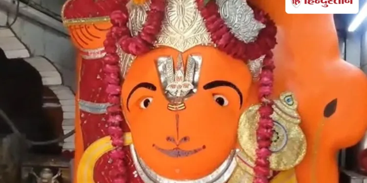 ‘खड़े हनुमान हिले नहीं’ के दावों के बीच SDM ने कहा- हमने कोशिश ही नहीं की, Madhya-pradesh Hindi News