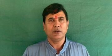 लड़कियों को पीटने वाले BJP विधायक नंदकिशोर के आदमी? सपा का बड़ा आरोप, MLA ने दी सफाई